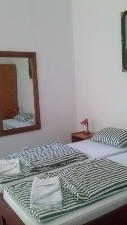 Guesthouse Daniel Oradea Ngoại thất bức ảnh