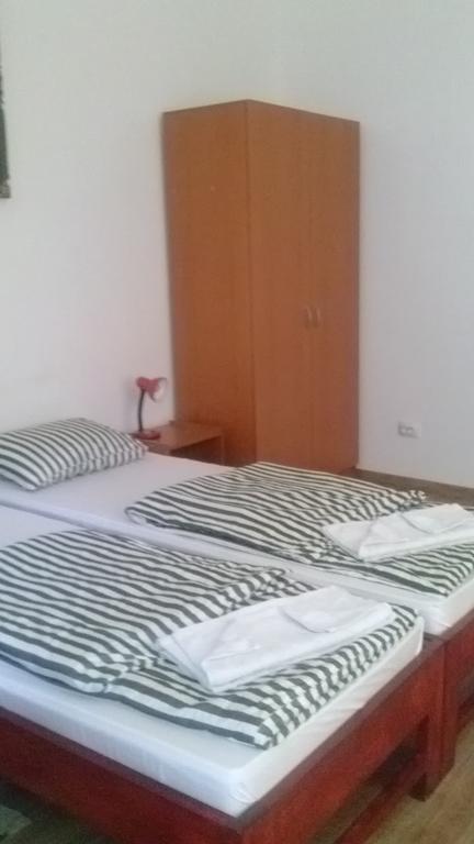 Guesthouse Daniel Oradea Ngoại thất bức ảnh